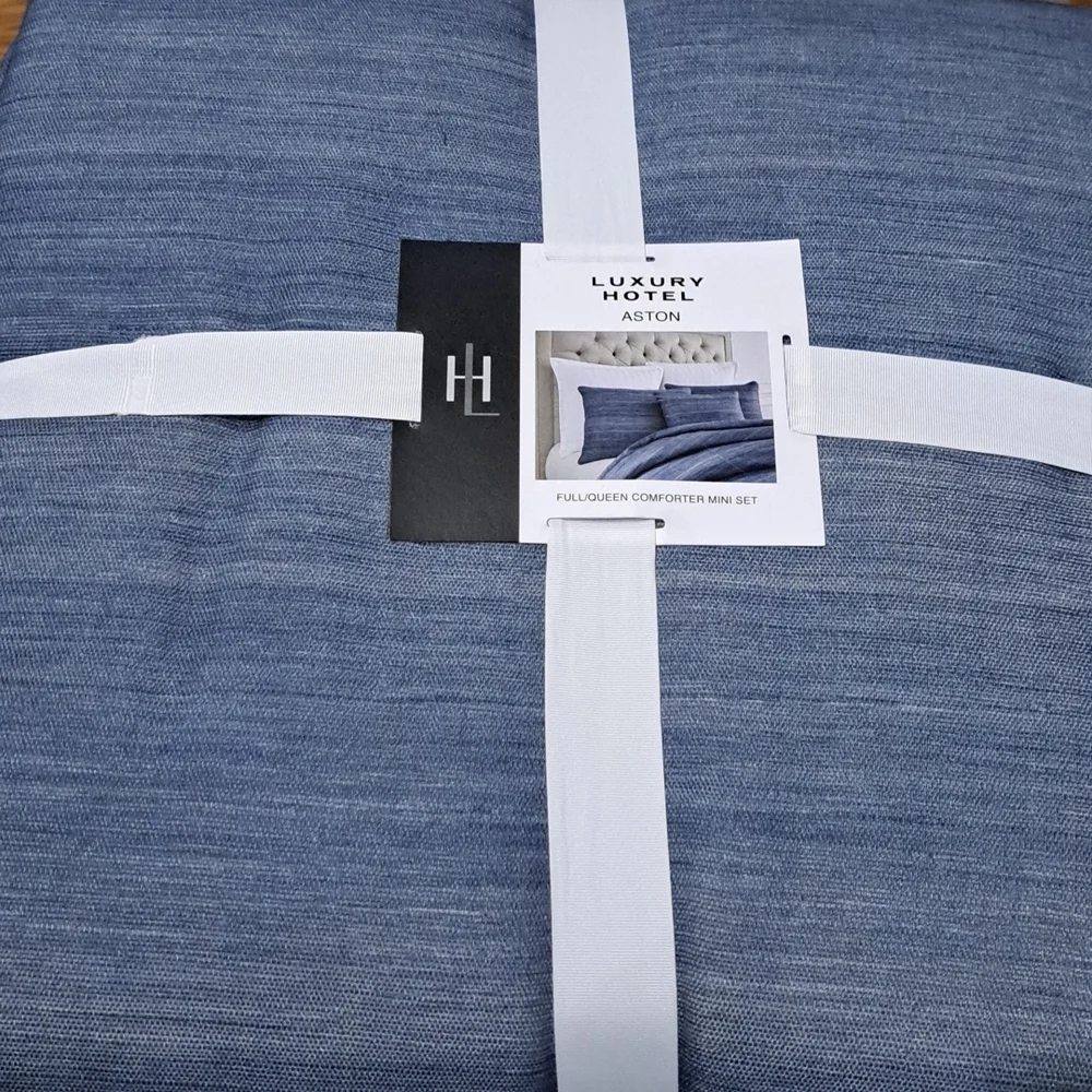 Luxury Hotel Aston Comforter Mini Set